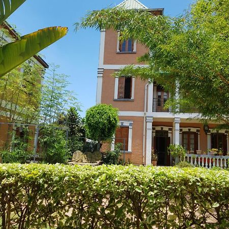 Meva Guesthouse Antananarivo Exteriör bild