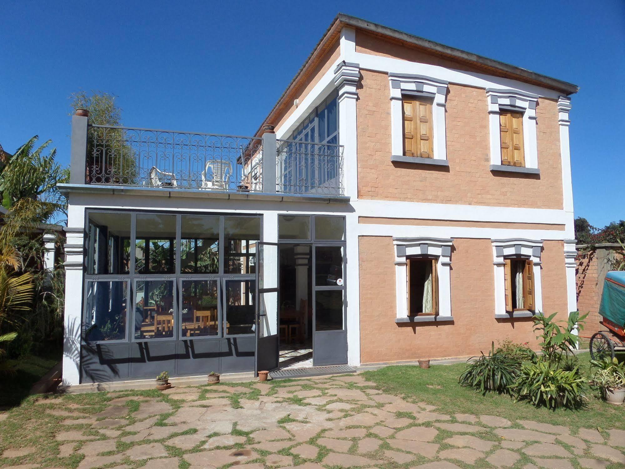 Meva Guesthouse Antananarivo Exteriör bild