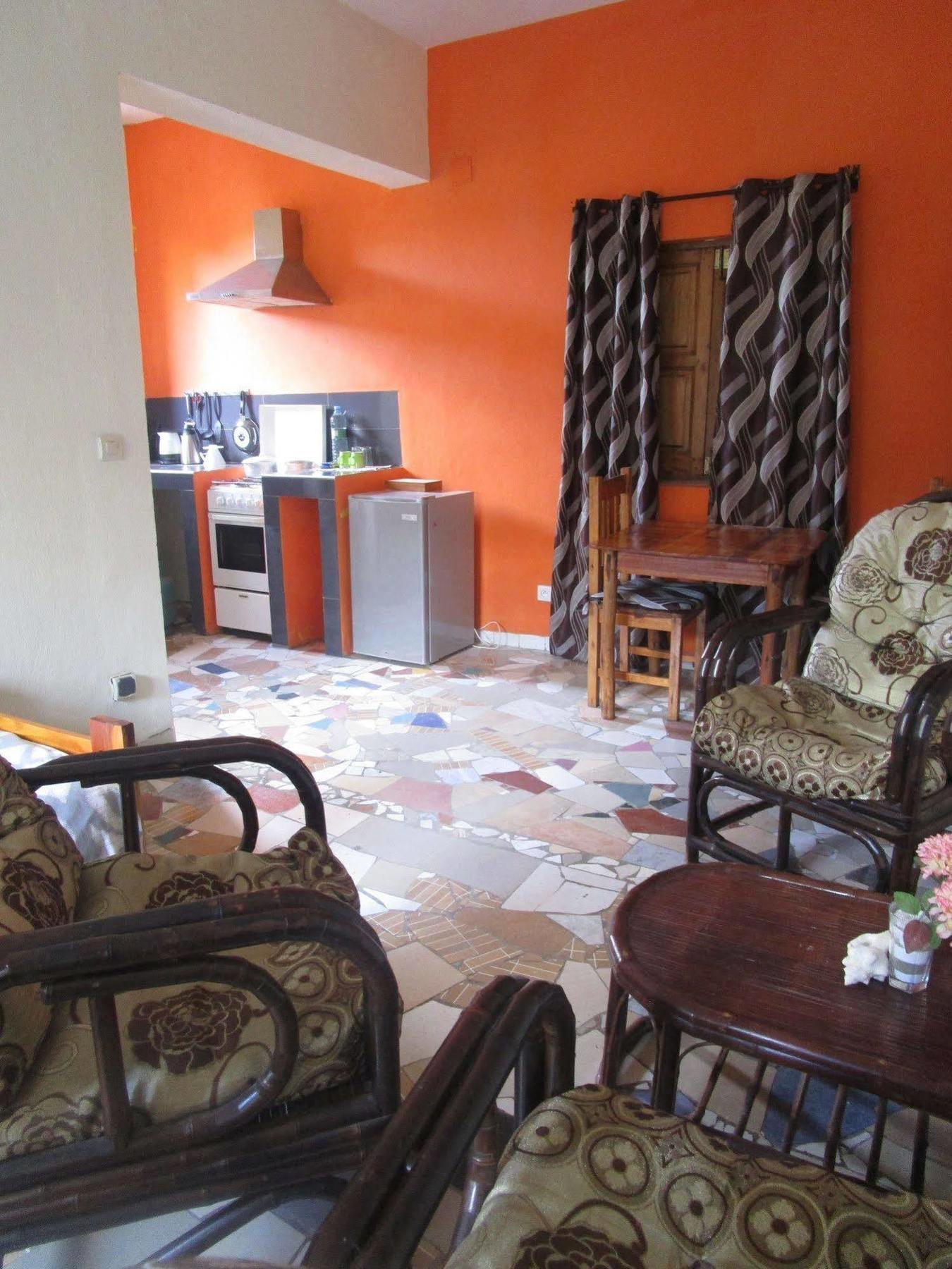 Meva Guesthouse Antananarivo Exteriör bild