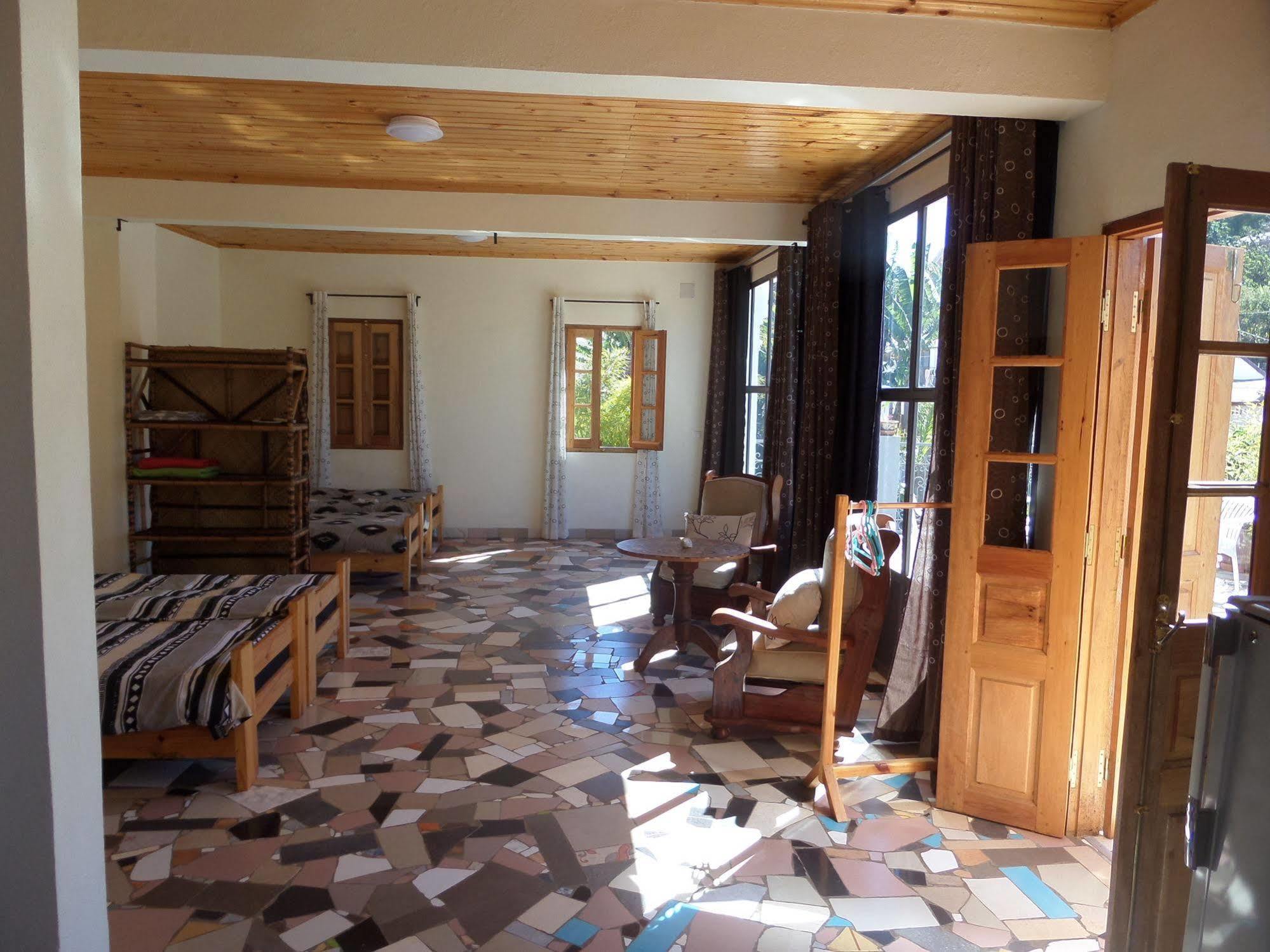 Meva Guesthouse Antananarivo Exteriör bild